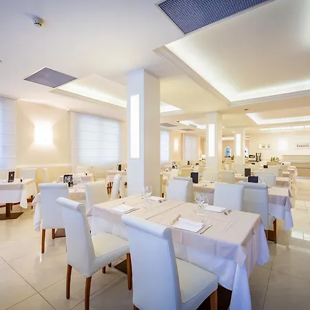 International 4* 카오를레