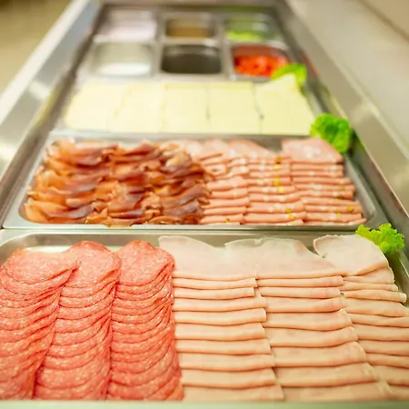 International 4* 카오를레