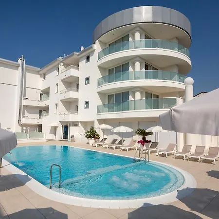 International Hotel 4*