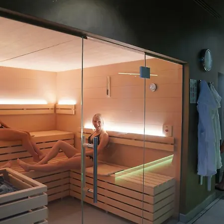 International 호텔 4*