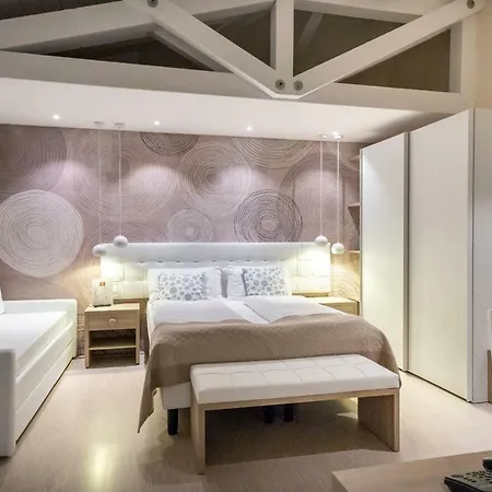 International Hotel 4*