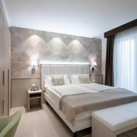 Hotel International 4*