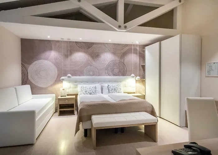 International Hotel 4*