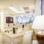 酒店 国际海滩酒店 4*