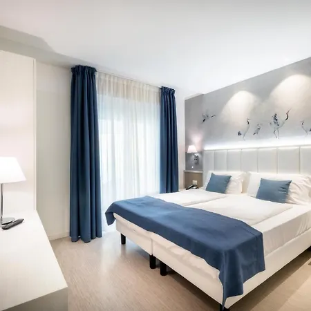 International Hotel 4*