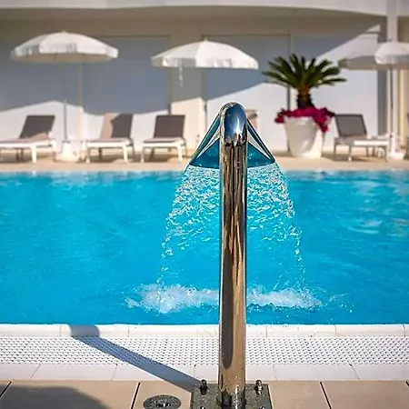 International Hotell 4*