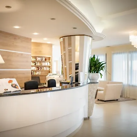 International Hotel 4*