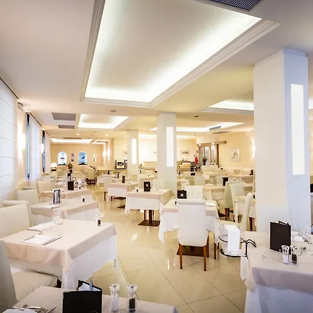 Hotel International 4*