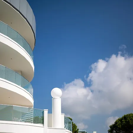 International Hotel 4*