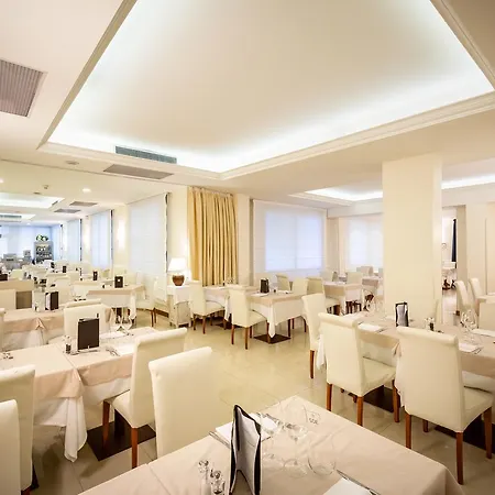 International Ξενοδοχείο 4*